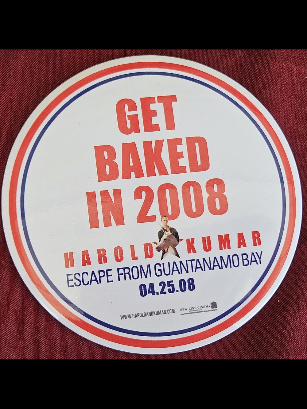 Harold & Kumar Get Baked In 2008 Round Kitchen Trivet - White & Red